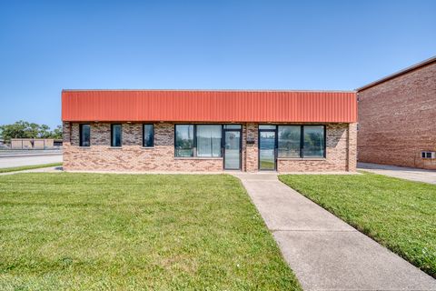 6216 W 79th Street Burbank IL 60459
