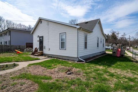 Tiny photo for 1101 Bunn Street, Bloomington, IL 61701 (MLS # 12607087)