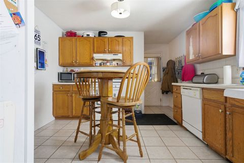 Tiny photo for 1101 Bunn Street, Bloomington, IL 61701 (MLS # 12607087)