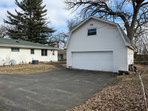 Tiny photo for 3011 Charlotte Avenue, McHenry, IL 60050 (MLS # 12575059)