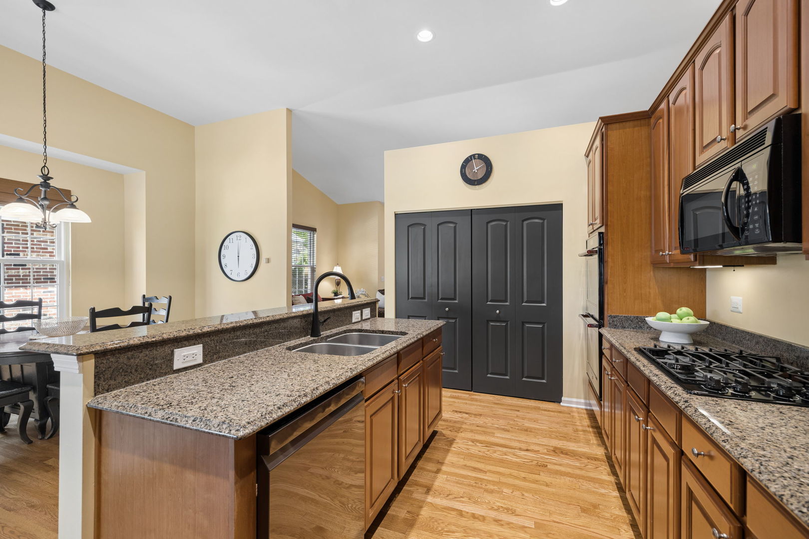 2893 Bond Circle 2893