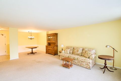 Tiny photo for 2000 Saint Regis Drive #1B, Lombard, IL 60148 (MLS # 12639472)