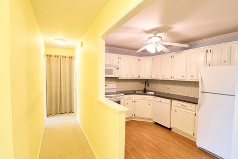 Tiny photo for 2000 Saint Regis Drive #1B, Lombard, IL 60148 (MLS # 12639472)