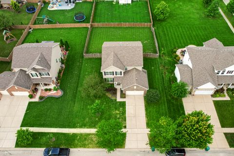 Tiny photo for 813 Bittersweet Lane, Shorewood, IL 60404 (MLS # 12464246)