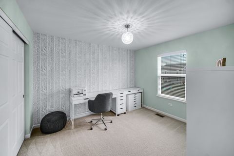 Tiny photo for 813 Bittersweet Lane, Shorewood, IL 60404 (MLS # 12464246)