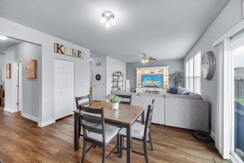 Tiny photo for 813 Bittersweet Lane, Shorewood, IL 60404 (MLS # 12464246)