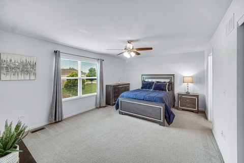 Tiny photo for 813 Bittersweet Lane, Shorewood, IL 60404 (MLS # 12464246)