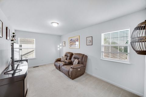 Tiny photo for 813 Bittersweet Lane, Shorewood, IL 60404 (MLS # 12464246)