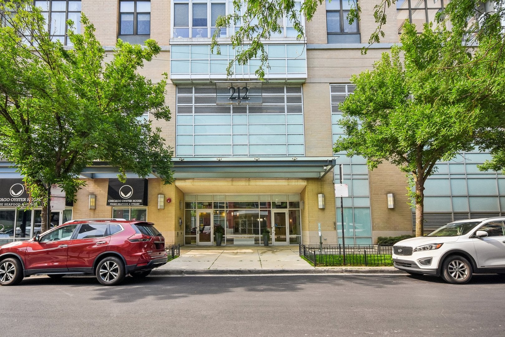 212 E Cullerton Street 409
