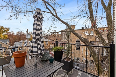 Tiny photo for 4944 N SPAULDING Avenue #3N, Chicago, IL 60625 (MLS # 12638477)