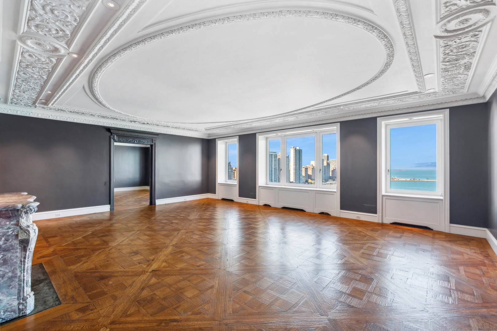 209 E Lake Shore Drive 15W