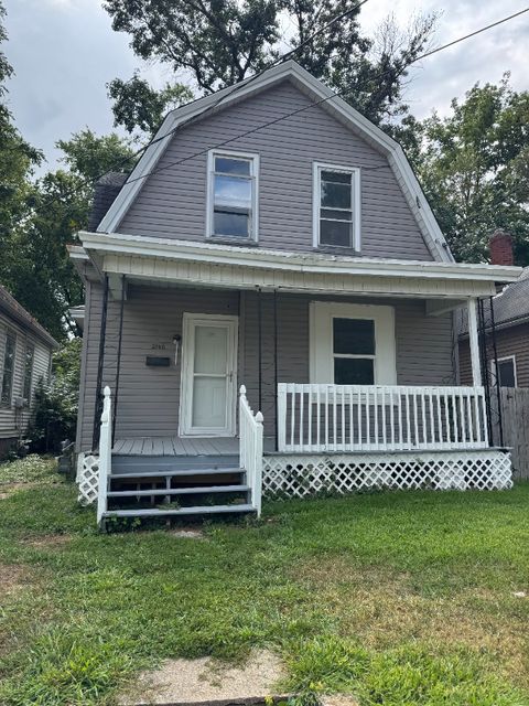 Photo of 2106 W MILLMAN Street, Peoria, IL 61605 (MLS # 12591376)