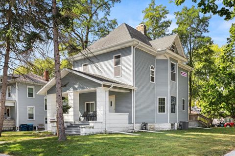 Photo of 819 N Chicago Street, Pontiac, IL 61764 (MLS # 12519542)