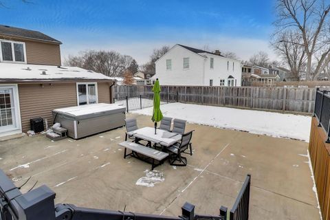 Tiny photo for 1605 Burning Trail Trl, Wheaton, IL 60189 (MLS # 12565698)