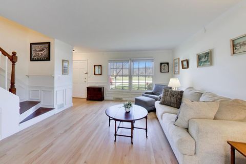 Tiny photo for 845 Country Club Drive #F, Libertyville, IL 60048 (MLS # 12612774)