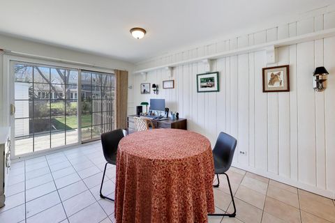 Tiny photo for 845 Country Club Drive #F, Libertyville, IL 60048 (MLS # 12612774)