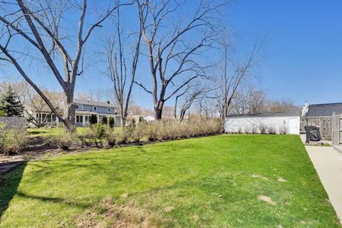 Tiny photo for 845 Country Club Drive #F, Libertyville, IL 60048 (MLS # 12612774)