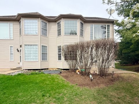 Tiny photo for Naperville, IL 60563 (MLS # 12636563)