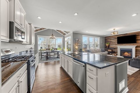 Tiny photo for 3306 Rumsford Boulevard, Elgin, IL 60124 (MLS # 12610020)