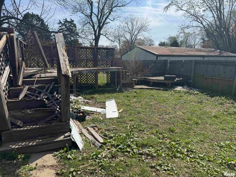 Tiny photo for 734 N DIVISION Street, Duquoin, IL 62832 (MLS # EB457372)