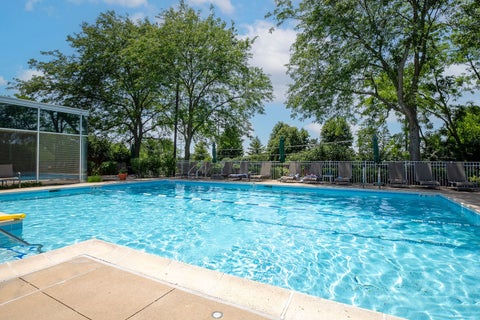 Tiny photo for 392 Kelburn Road #122, Deerfield, IL 60015 (MLS # 12678095)
