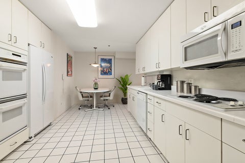 Tiny photo for 392 Kelburn Road #122, Deerfield, IL 60015 (MLS # 12678095)