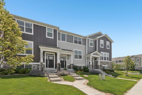 Tiny photo for 2703 Martini Street, Mundelein, IL 60060 (MLS # 12722575)