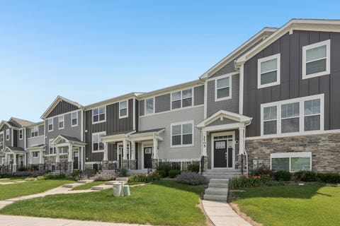 Tiny photo for 2703 Martini Street, Mundelein, IL 60060 (MLS # 12722575)