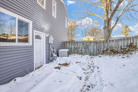Tiny photo for 4 Genevieve Lane, Champaign, IL 61822 (MLS # 12498292)