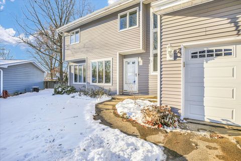 Tiny photo for 4 Genevieve Lane, Champaign, IL 61822 (MLS # 12498292)