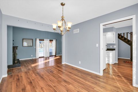 Tiny photo for 4 Genevieve Lane, Champaign, IL 61822 (MLS # 12498292)