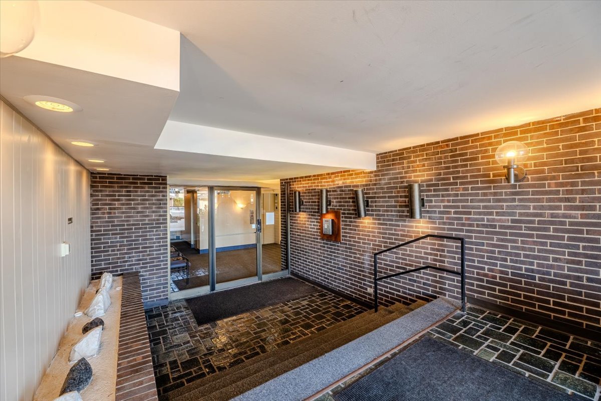 4623 N Chester Avenue 110