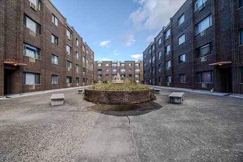 Tiny photo for 4623 N Chester Avenue #110, Chicago, IL 60656 (MLS # 12489772)