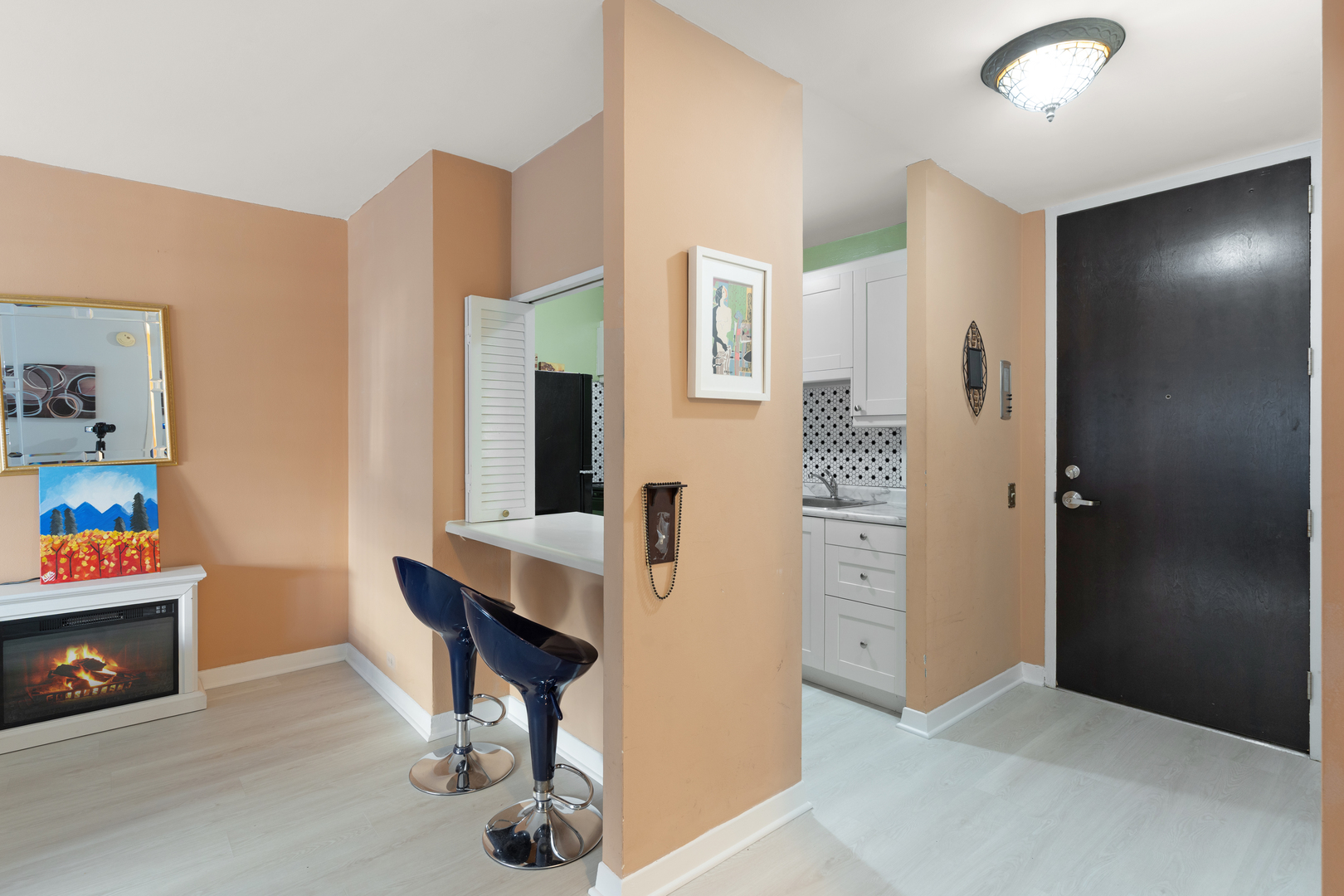 535 N Michigan Avenue 1710