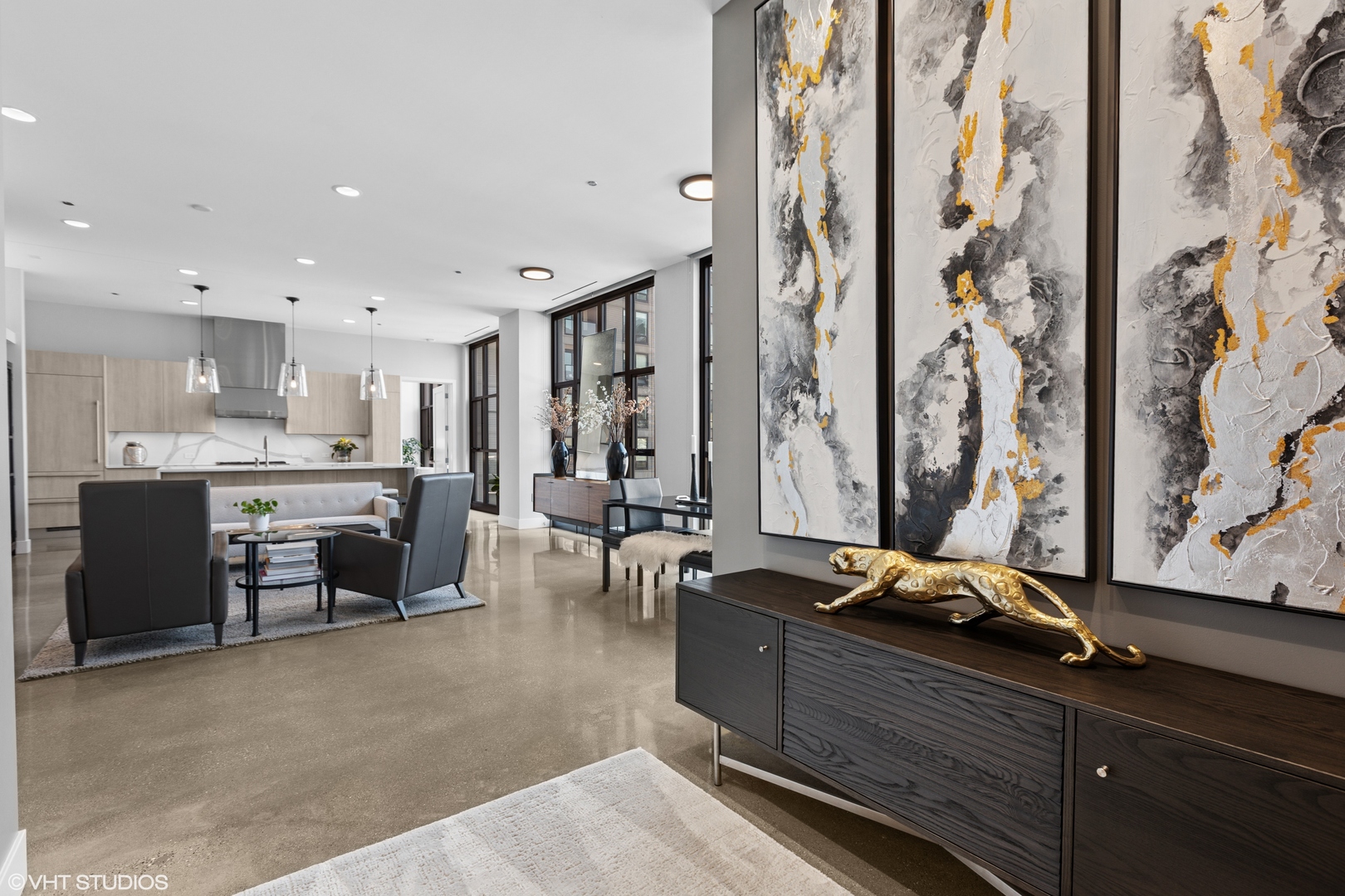 900 W Washington Boulevard 502