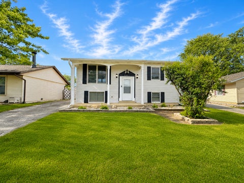 Tiny photo for 9140 162nd Street, Orland Hills, IL 60487 (MLS # 12667585)