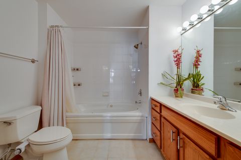 Tiny photo for 100 N Bokelman Street #329, Roselle, IL 60172 (MLS # 12553831)