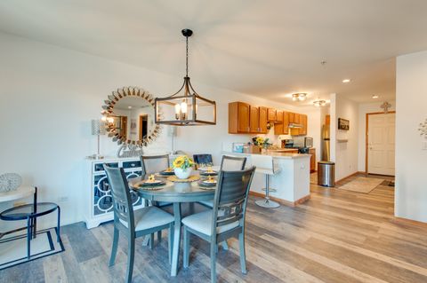 Tiny photo for 100 N Bokelman Street #329, Roselle, IL 60172 (MLS # 12553831)