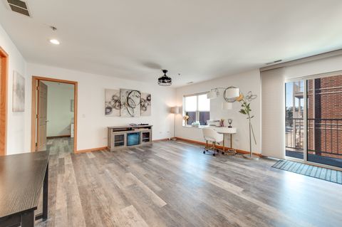 Tiny photo for 100 N Bokelman Street #329, Roselle, IL 60172 (MLS # 12553831)