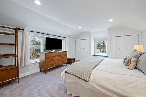 Tiny photo for 300 Lincolnwood Road, Highland Park, IL 60035 (MLS # 12520413)