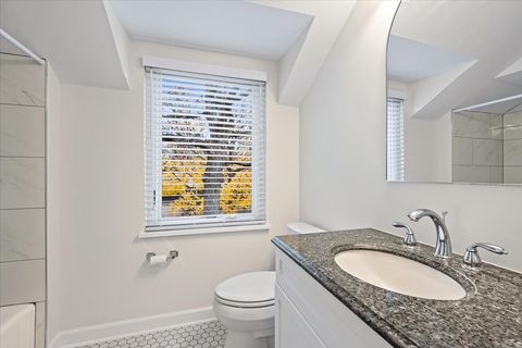 Tiny photo for 300 Lincolnwood Road, Highland Park, IL 60035 (MLS # 12520413)