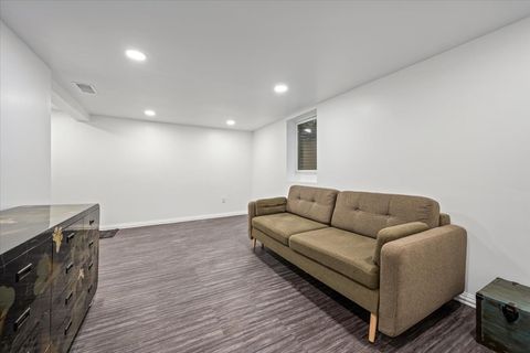 Tiny photo for 300 Lincolnwood Road, Highland Park, IL 60035 (MLS # 12520413)