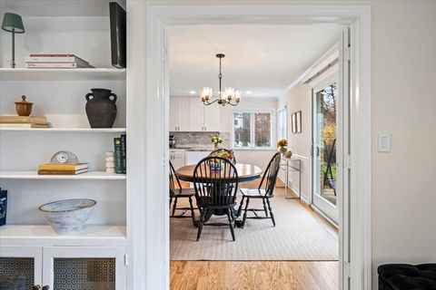 Tiny photo for 300 Lincolnwood Road, Highland Park, IL 60035 (MLS # 12520413)