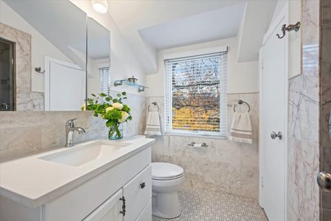 Tiny photo for 300 Lincolnwood Road, Highland Park, IL 60035 (MLS # 12520413)