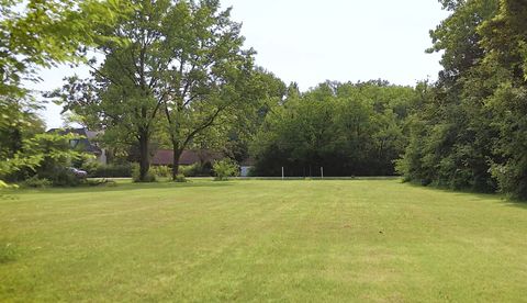 2812 Jackson Drive Arlington Heights IL 60004