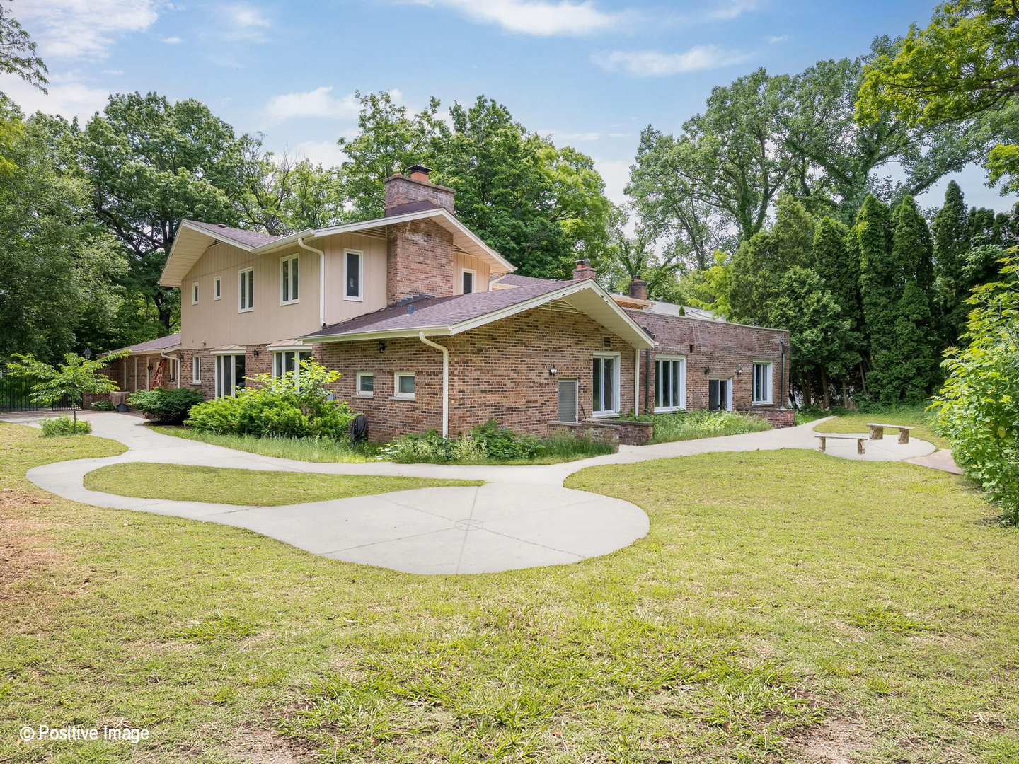 188 N BLOOMINGDALE Road