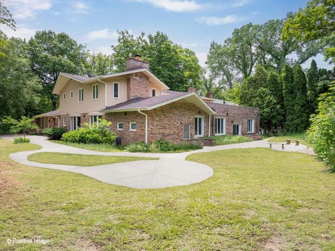 Tiny photo for 188 N BLOOMINGDALE Road, Bloomingdale, IL 60108 (MLS # 12639042)
