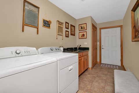 Tiny photo for 202 Barefoot Court, Minooka, IL 60447 (MLS # 12501373)