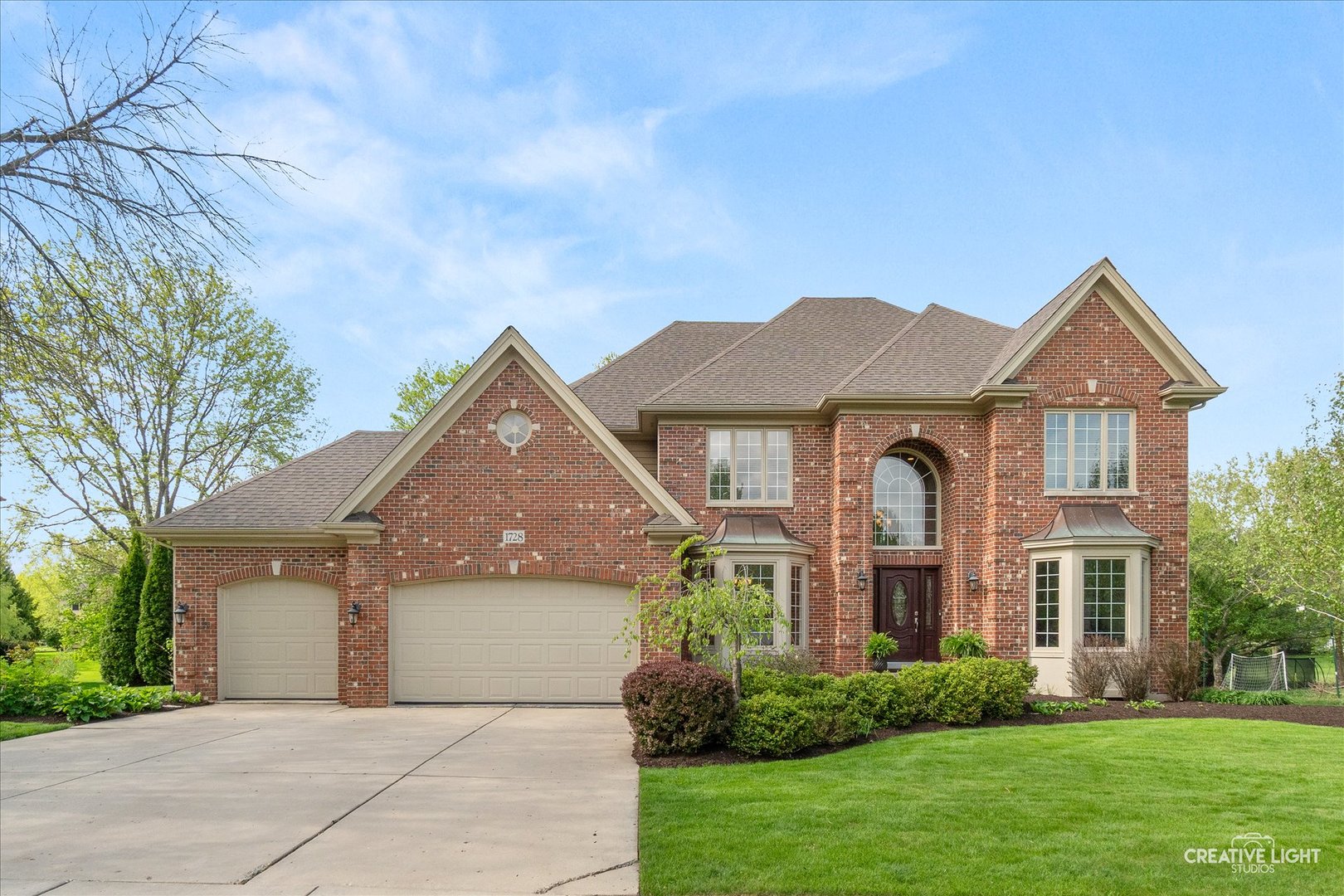 1728 Robert Lane