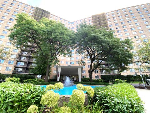 Photo of 7033 N Kedzie Avenue #1414, Chicago, IL 60645 (MLS # 12667464)